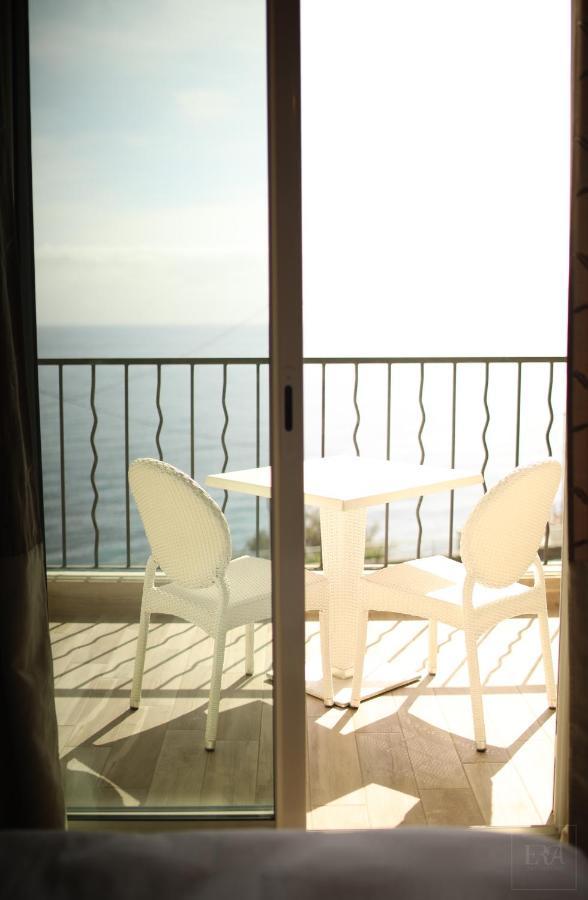 Hotel Calavita Rooftop & Spa San-Martino-di-Lota 外观 照片