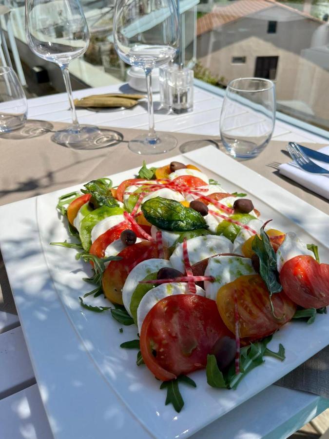 Hotel Calavita Rooftop & Spa San-Martino-di-Lota 外观 照片