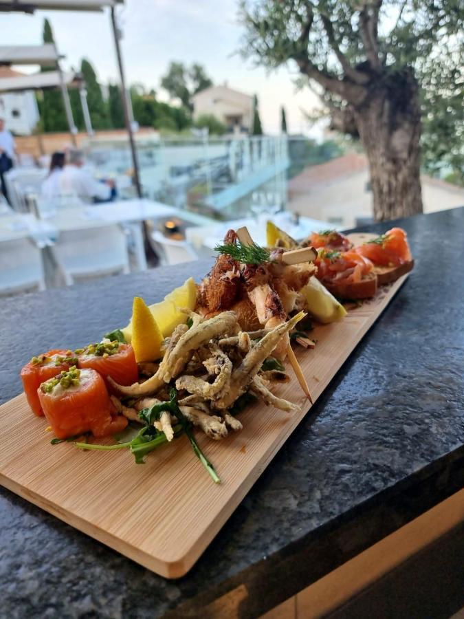 Hotel Calavita Rooftop & Spa San-Martino-di-Lota 外观 照片
