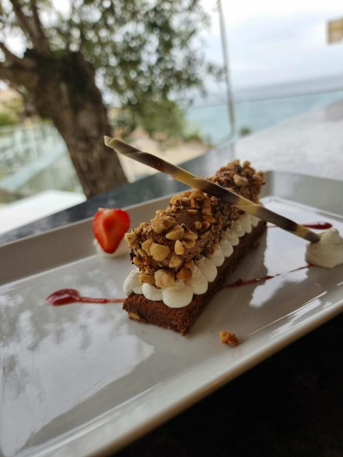 Hotel Calavita Rooftop & Spa San-Martino-di-Lota 外观 照片